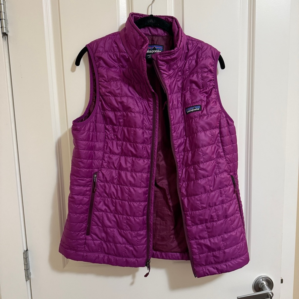 Beet Purple Quilted Patagonia Outdoor Athletic Zip Up Vest